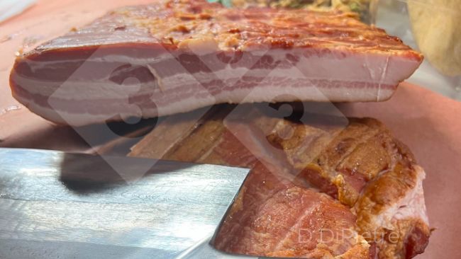 Figura 2. Il bacon preparato dall'Autore, Dennis DiPietre.
