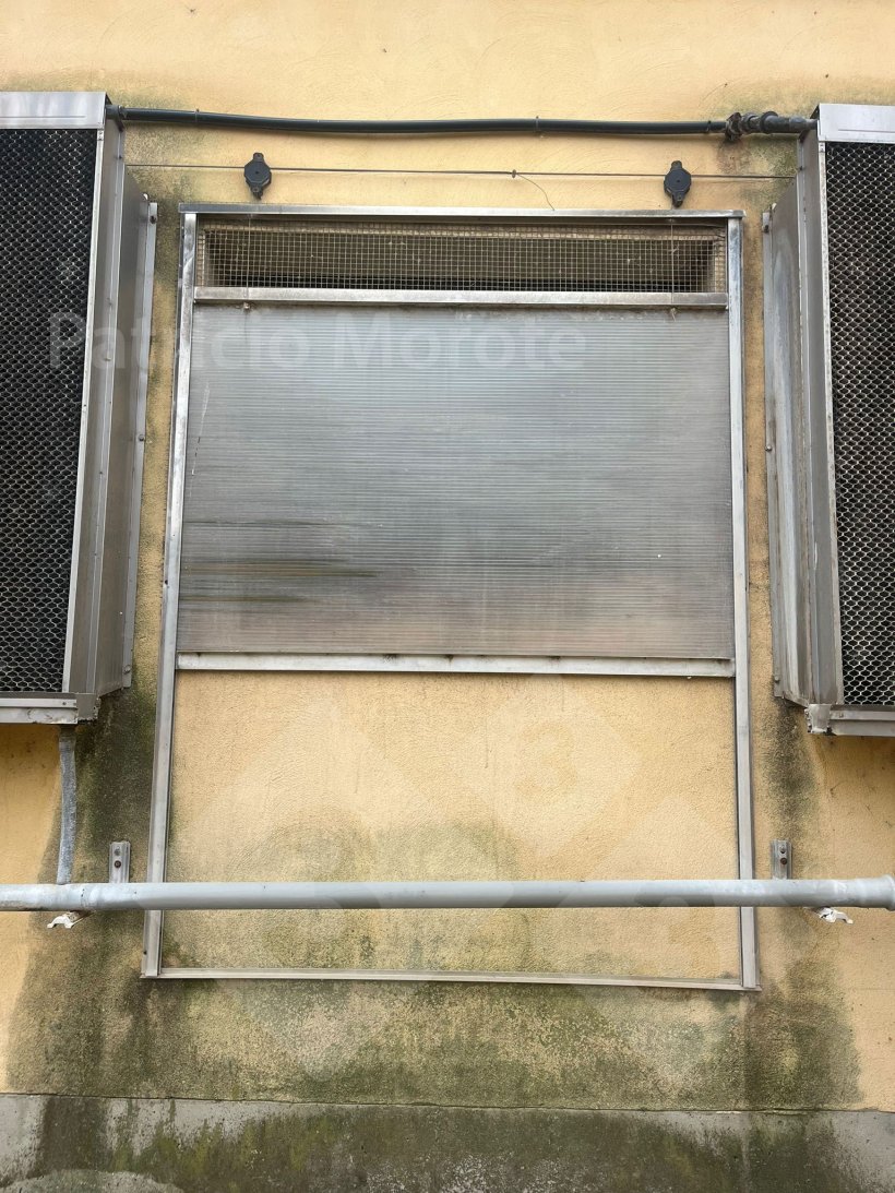 Foto 3. Verificare le condizioni di finestre e cavi.
